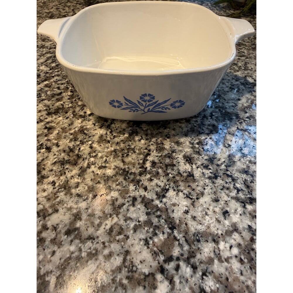 Vintage Corning Ware Blue Cornflower 24 oz Casserole Dish